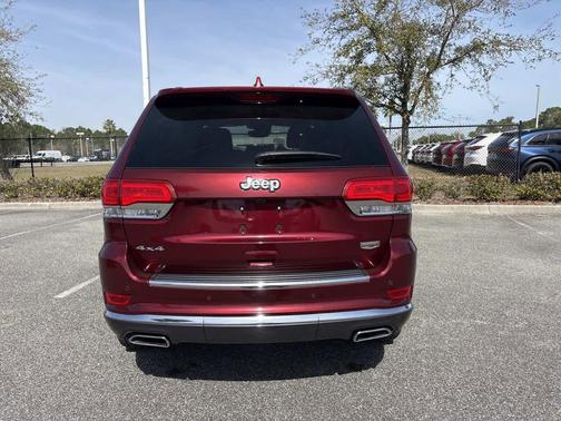 2020 Jeep Grand Cherokee Summit
