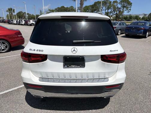 2021 Mercedes-Benz GLB 250 4MATIC