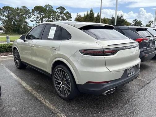 2022 Porsche Cayenne Cayenne