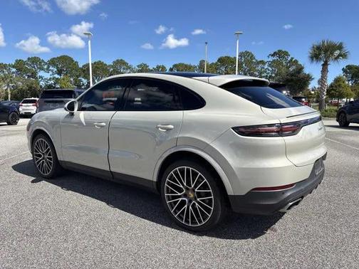 2022 Porsche Cayenne Cayenne