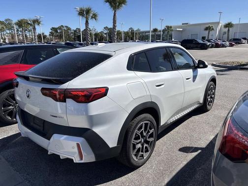 2025 BMW X2 xDrive28i