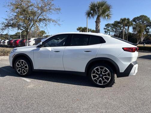 2025 BMW X2 xDrive28i