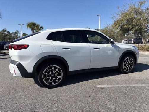 2025 BMW X2 xDrive28i