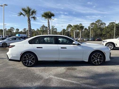 2023 BMW 760 i xDrive