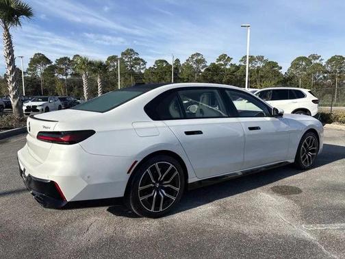 2023 BMW 760 i xDrive