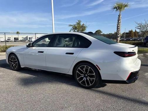 2023 BMW 760 i xDrive