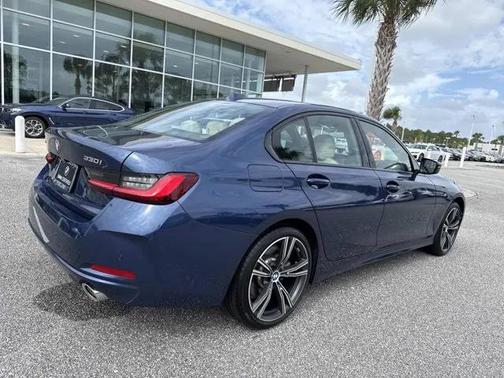 2023 BMW 330 xDrive