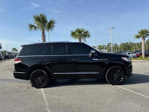 2022 Lincoln Navigator Black Label
