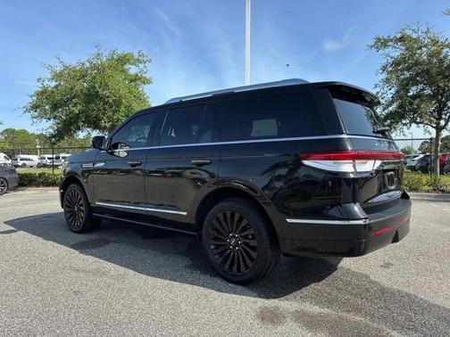 2022 Lincoln Navigator Black Label