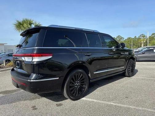 2022 Lincoln Navigator Black Label
