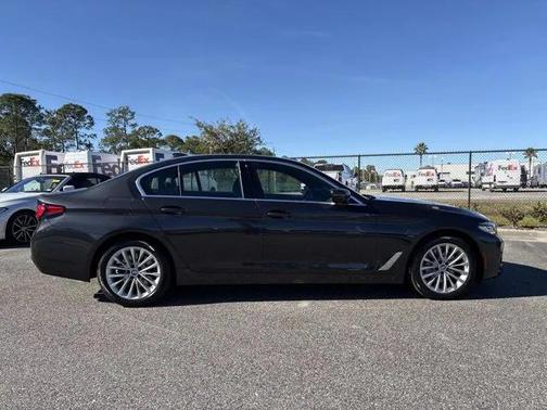 2023 BMW 530 i