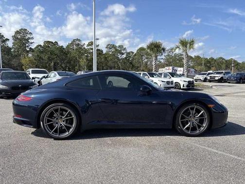 2017 Porsche 911 Carrera