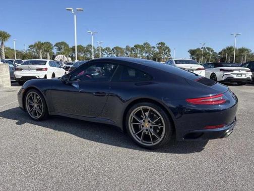 2017 Porsche 911 Carrera