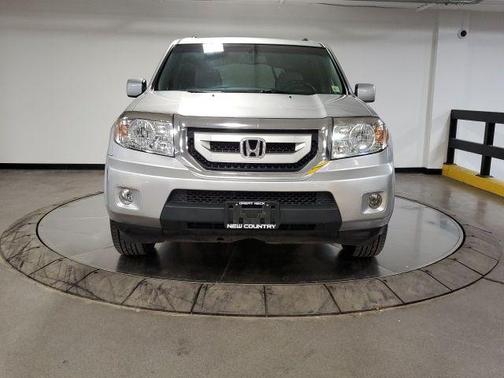 Alabaster Silver Metallic 2011 Honda Pilot EX-L