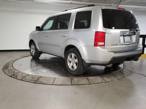 Alabaster Silver Metallic 2011 Honda Pilot EX-L