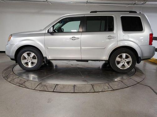 Alabaster Silver Metallic 2011 Honda Pilot EX-L