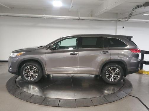 2018 Toyota Highlander LE