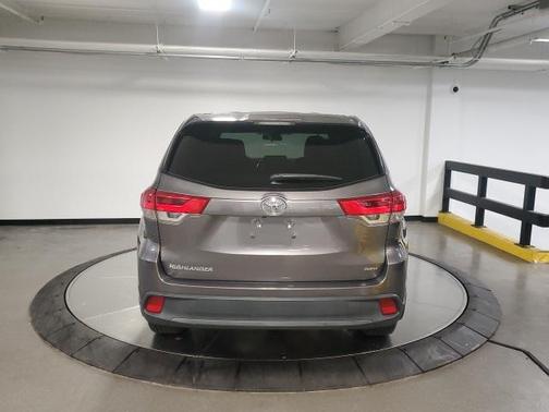 2018 Toyota Highlander LE