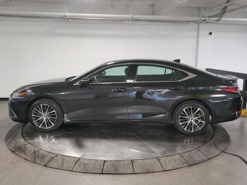 2024 Lexus ES 250 Base