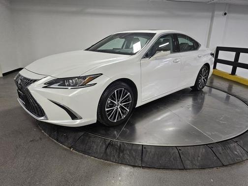 2025 Lexus ES 350 Base