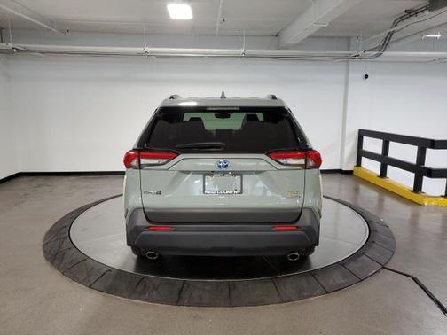 2022 Toyota RAV4 Hybrid XLE Premium