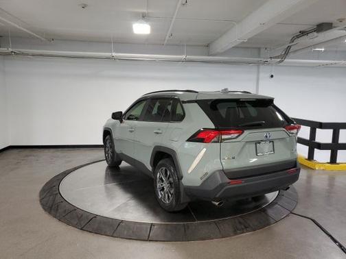 2022 Toyota RAV4 Hybrid XLE Premium