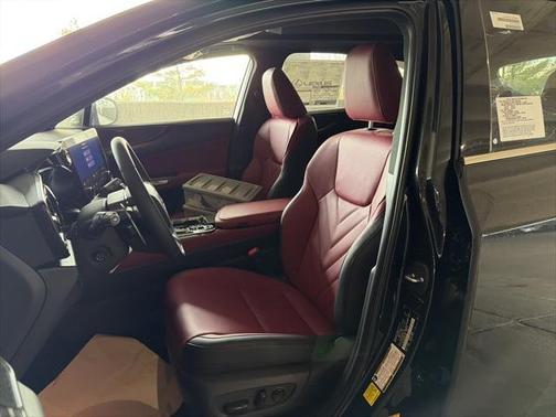 2026 Lexus NX 450h+ Luxury