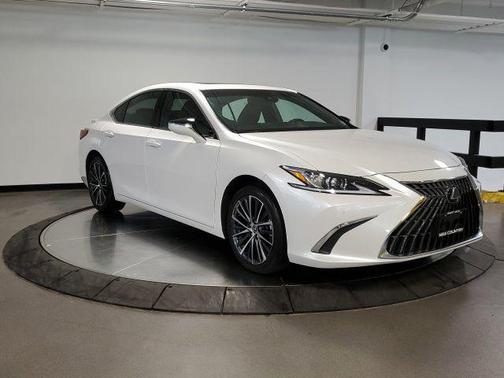 White Pearl 2025 Lexus ES 300h Base