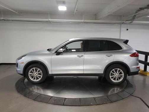2016 Porsche Cayenne Cayenne