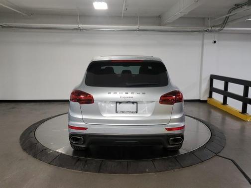 2016 Porsche Cayenne Cayenne