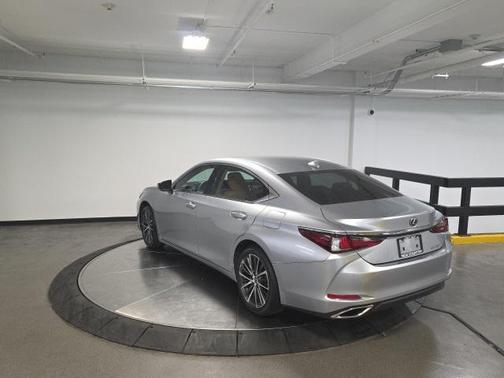 2023 Lexus ES 350 Base