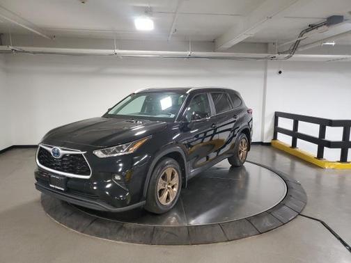 2023 Toyota Highlander Hybrid XLE