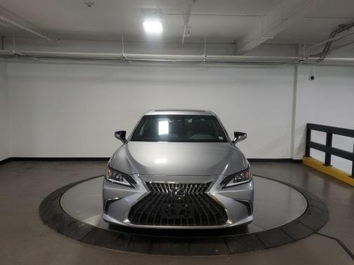 2023 Lexus ES 350 Base