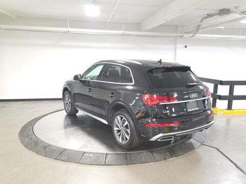 2022 Audi Q5 45 S line Prestige
