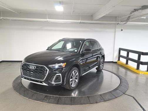 2022 Audi Q5 45 S line Prestige