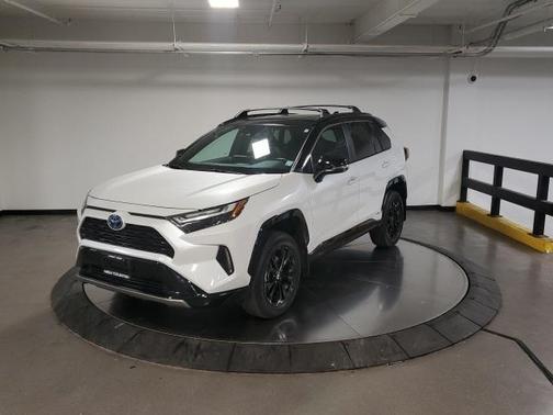 2023 Toyota RAV4 Hybrid SE