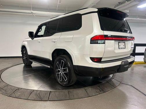 White Pearl 2024 Lexus GX 550 Premium+