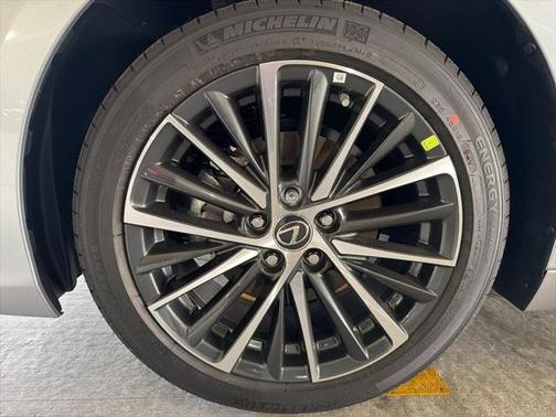 2025 Lexus ES 350 Base