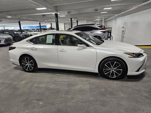 2024 Lexus ES 350 Base