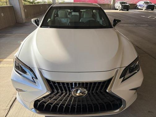 2025 Lexus ES 350 Base