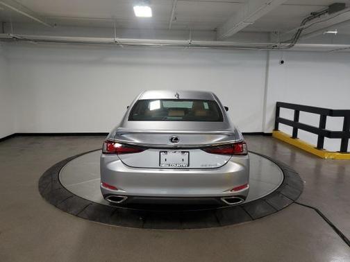 2022 Lexus ES 350 Base
