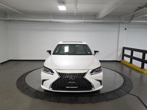 2023 Lexus ES 250 Base
