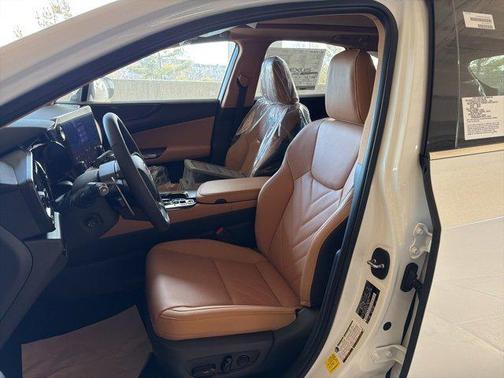 2026 Lexus NX 450h+ Luxury