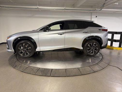 Iridium 2026 Lexus RZ 450e Premium
