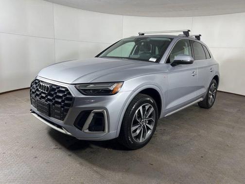 Florett Silver Metallic 2023 Audi Q5 45 S line Premium