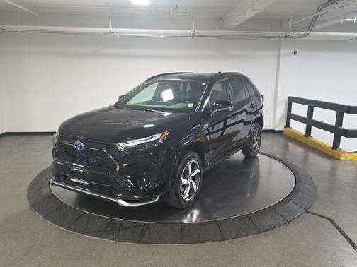 2024 Toyota RAV4 Prime SE