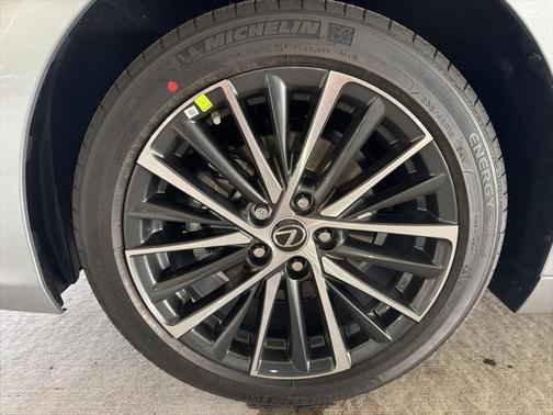 2025 Lexus ES 350 Base