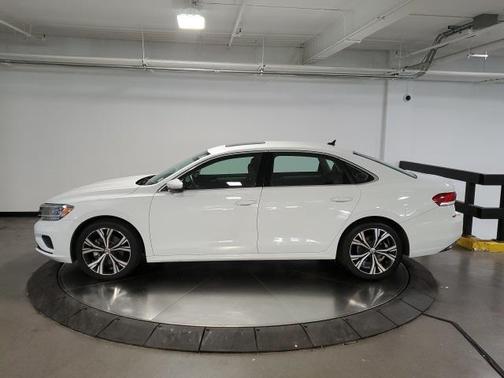 2022 Volkswagen Passat 2.0T SE