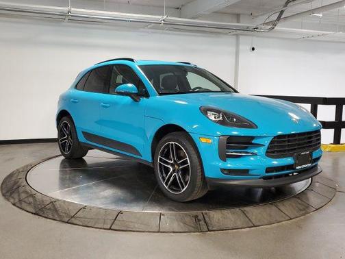 Miami Blue 2019 Porsche Macan Macan