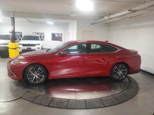 2022 Lexus ES 350 Base